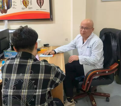 张家口市|男科医师高朋磊：守护男性健康，专业男科诊疗